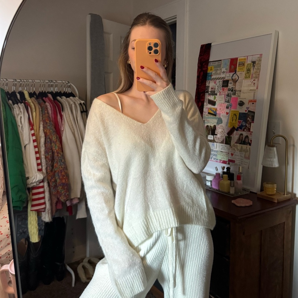 Cream H&M V Neck Sweater